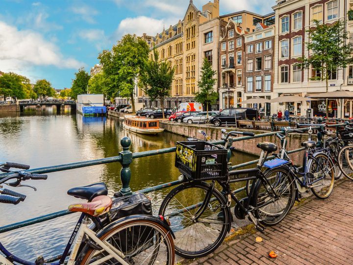 Travel in Complete Luxury to Amsterdam!