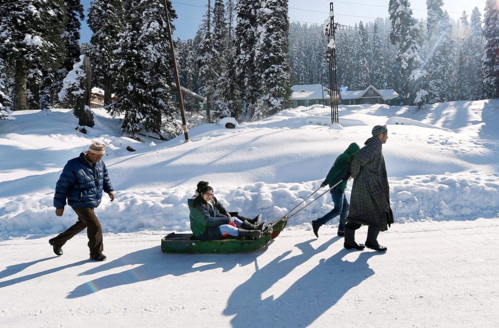 Discover What Makes Gulmarg Every Couple’s Favourite Destination