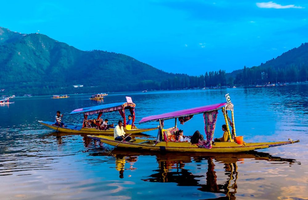 Explore Kashmir For A Thrilling Experience