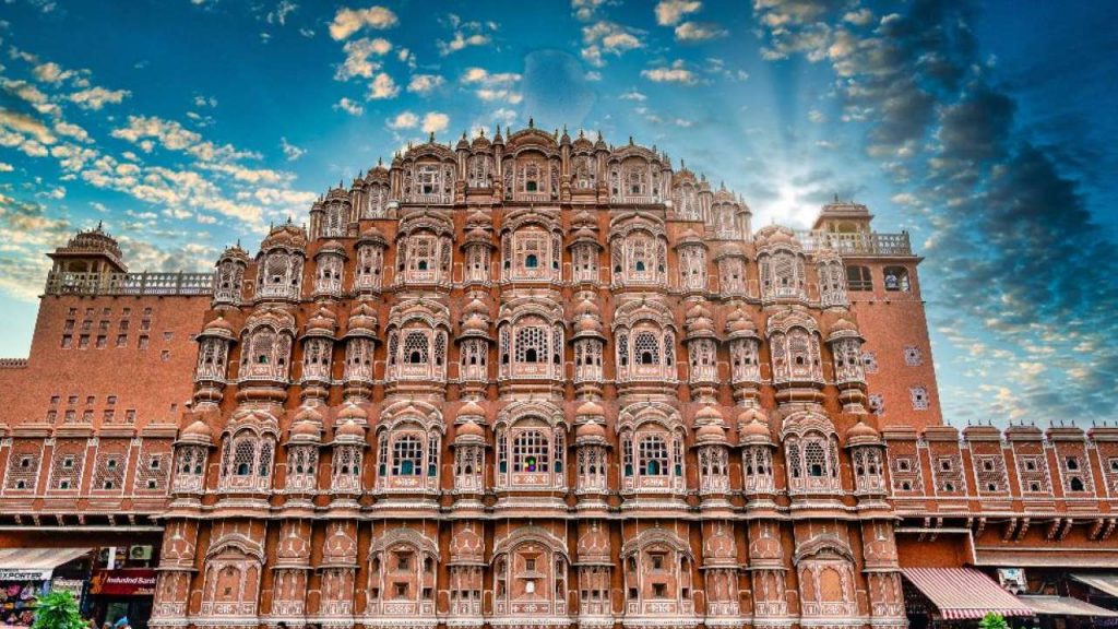 Explore the beautiful City Jaipur, the Pink City