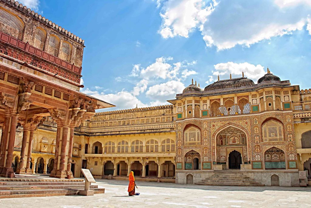 Explore the beautiful City Jaipur, the Pink City