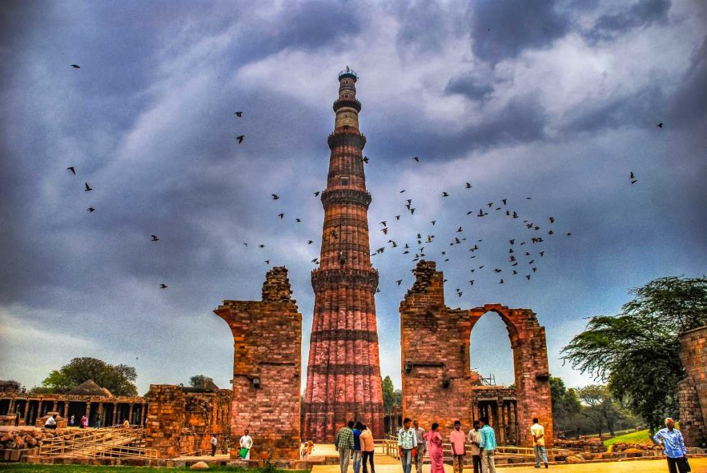 Find all the hidden gems and tourist places to plan a perfect trip to Delhi